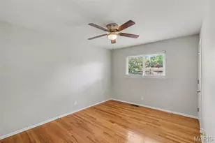 566 Candle Light Ln, Hazelwood, MO 63042 - Photo 7