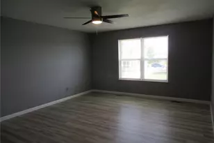 322 Stone Village Dr, Wentzville, MO 63385 - Photo 15