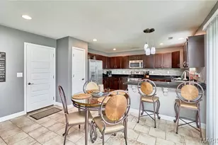 437 Prairie Creek Dr, Wentzville, MO 63385 - Photo 15