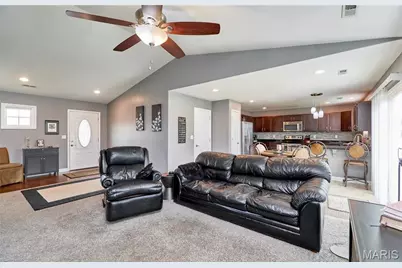 437 Prairie Creek Drive, Wentzville, MO 63385 - Photo 11