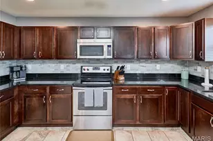 437 Prairie Creek Dr, Wentzville, MO 63385 - Photo 21