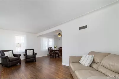 223 Robert Avenue, Saint Louis, MO 63135 - Photo 3