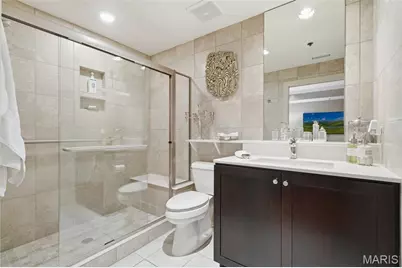 540 N and South Road #204, University City, MO 63130 - Photo 17