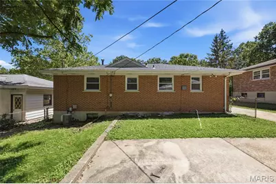 8817 McNulty Drive, Saint Louis, MO 63114 - Photo 21