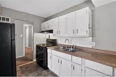 10829 Glen Garry Road, Saint Louis, MO 63137 - Photo 7