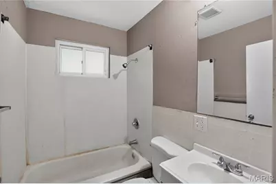 10829 Glen Garry Road, Saint Louis, MO 63137 - Photo 15