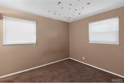 10829 Glen Garry Road, Saint Louis, MO 63137 - Photo 11
