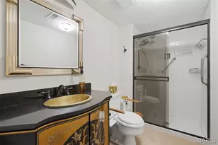 578 Sarah Ln, Saint Louis, MO 63141 - Photo 21