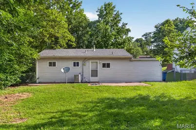 200 Hillcrest Boulevard, Ballwin, MO 63021 - Photo 15