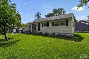 10616 Dunkeld Cir, Bel-Ridge, MO 63137 - Photo 3