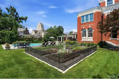 2 Hortense Place, Saint Louis, MO 63108 - Photo 43