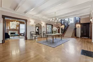 2 Hortense Pl, Saint Louis, MO 63108 - Photo 7
