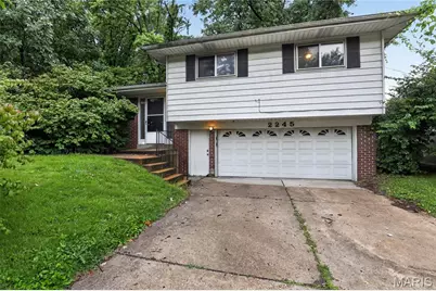 2245 N Elizabeth Avenue, Florissant, MO 63031 - Photo 1