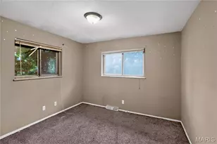 2245 N Elizabeth Ave, Florissant, MO 63031 - Photo 9