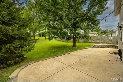 1440 Glenlea Drive, Maryland Heights, MO 63043 - Photo 33