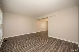 1440 Glenlea Dr, Maryland Heights, MO 63043 - Photo 9