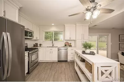 1440 Glenlea Drive, Maryland Heights, MO 63043 - Photo 13