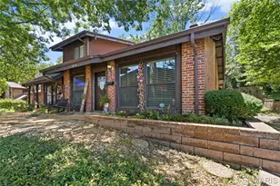 1076 Mersey Bend Dr, Oakville, MO 63129 - Photo 3
