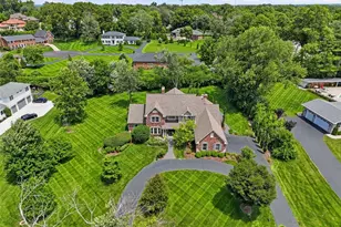 121 Ballas Ct, Town and Country, MO 63131 - Photo 5