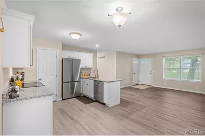 2210 Columbus Circle, Warrenton, MO 63383 - Photo 5