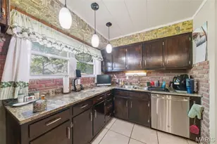 6908 Howdershell Rd, Hazelwood, MO 63042 - Photo 15