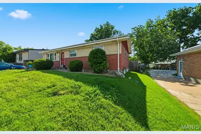 6908 Howdershell Road, Hazelwood, MO 63042 - Photo 7