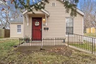 721 N Elizabeth Ave, Ferguson, MO 63135 - Photo 1