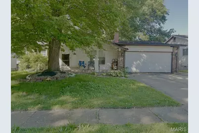 516 Queen Ann Drive, Hazelwood, MO 63042 - Photo 1