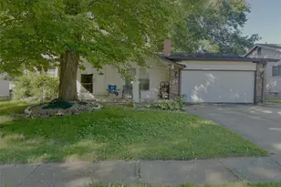 516 Queen Ann Dr, Hazelwood, MO 63042 - Photo 1