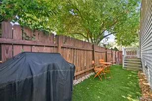 415 McDonough St, Saint Charles, MO 63301 - Photo 21