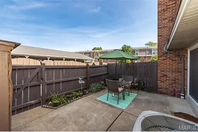 4327 Chateau De Ville Drive, Saint Louis, MO 63129 - Photo 23