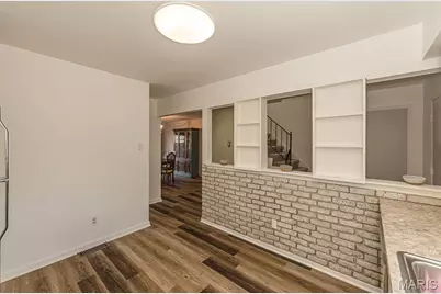 4327 Chateau De Ville Drive, Saint Louis, MO 63129 - Photo 9