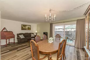 4327 Chateau De Ville Dr, Saint Louis, MO 63129 - Photo 11