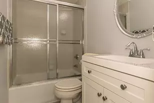 4327 Chateau De Ville Dr, Saint Louis, MO 63129 - Photo 17