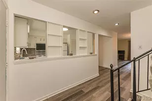 4327 Chateau De Ville Dr, Saint Louis, MO 63129 - Photo 3