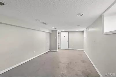 9259 E Breckenridge Road, Breckenridge Hills, MO 63114 - Photo 25