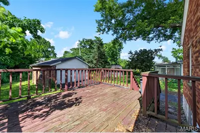 9259 E Breckenridge Road, Breckenridge Hills, MO 63114 - Photo 27