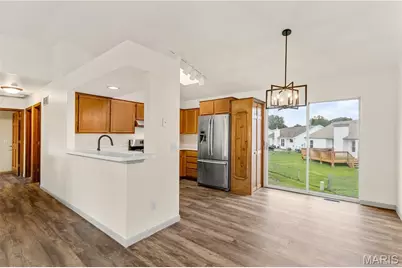 890 Cades Cove, Florissant, MO 63031 - Photo 7