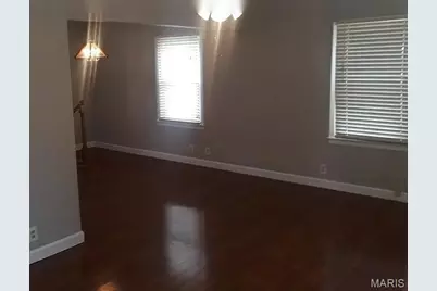 9116 Darnell Place, Saint Louis, MO 63136 - Photo 5