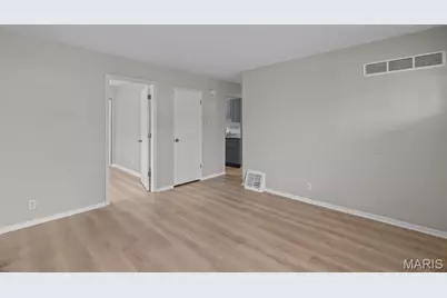 10602 Moidart Circle, Saint Louis, MO 63137 - Photo 3