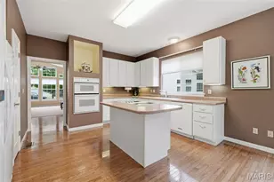 835 Stone Meadow Dr, Chesterfield, MO 63005 - Photo 13
