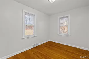 375 Adrian Dr, Saint Louis, MO 63137 - Photo 19