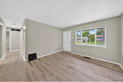 138 Grampian Road, Riverview, MO 63137 - Photo 5
