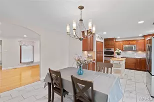 5812 Birch Hollow Dr, Saint Louis, MO 63129 - Photo 9