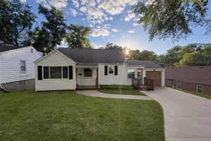 523 N Clay Ave, Ferguson, MO 63135 - Photo 1