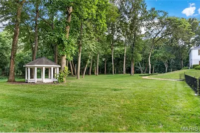 34 Somerset Downs Drive, Ladue, MO 63124 - Photo 17