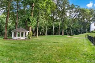 34 Somerset Downs Dr, Ladue, MO 63124 - Photo 17