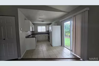 11289 Aspen Woods Drive, Saint Louis, MO 63138 - Photo 7