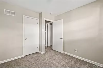 30 Saint Edward Lane, Florissant, MO 63033 - Photo 15