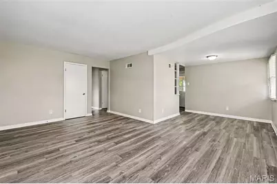 30 Saint Edward Lane, Florissant, MO 63033 - Photo 3